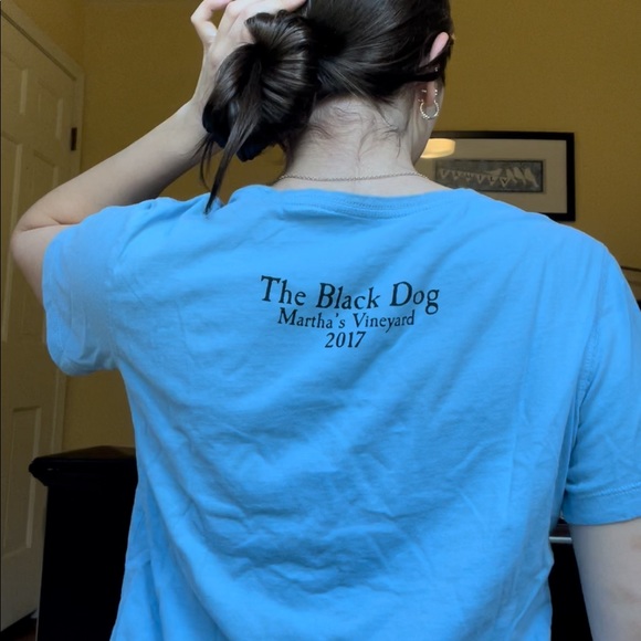 The Black Dog Martha’s Vineyard T-Shirt - Picture 2 of 3